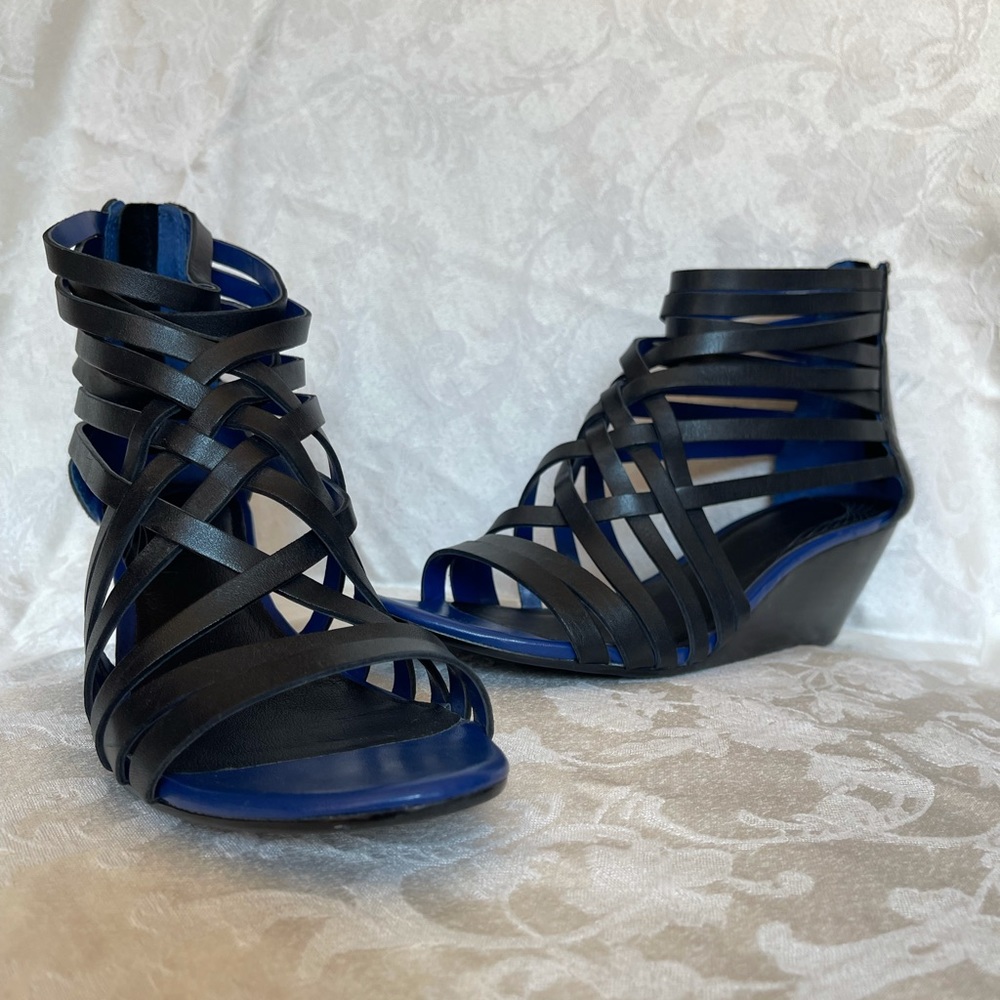 Brand new Trouve sandals size 8